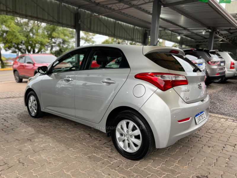 HB20 1.6 COMFORT PLUS 16V FLEX 4P AUTOMÁTICO - 2015 - BOM PRINCíPIO