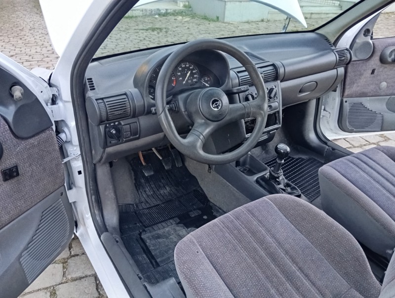 CORSA 1.4 EFI GL 8V GASOLINA 2P MANUAL - 1996 - CAXIAS DO SUL