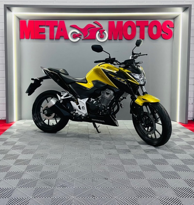 CB 300F TWISTER ABS - 2023 - CAMPO BOM