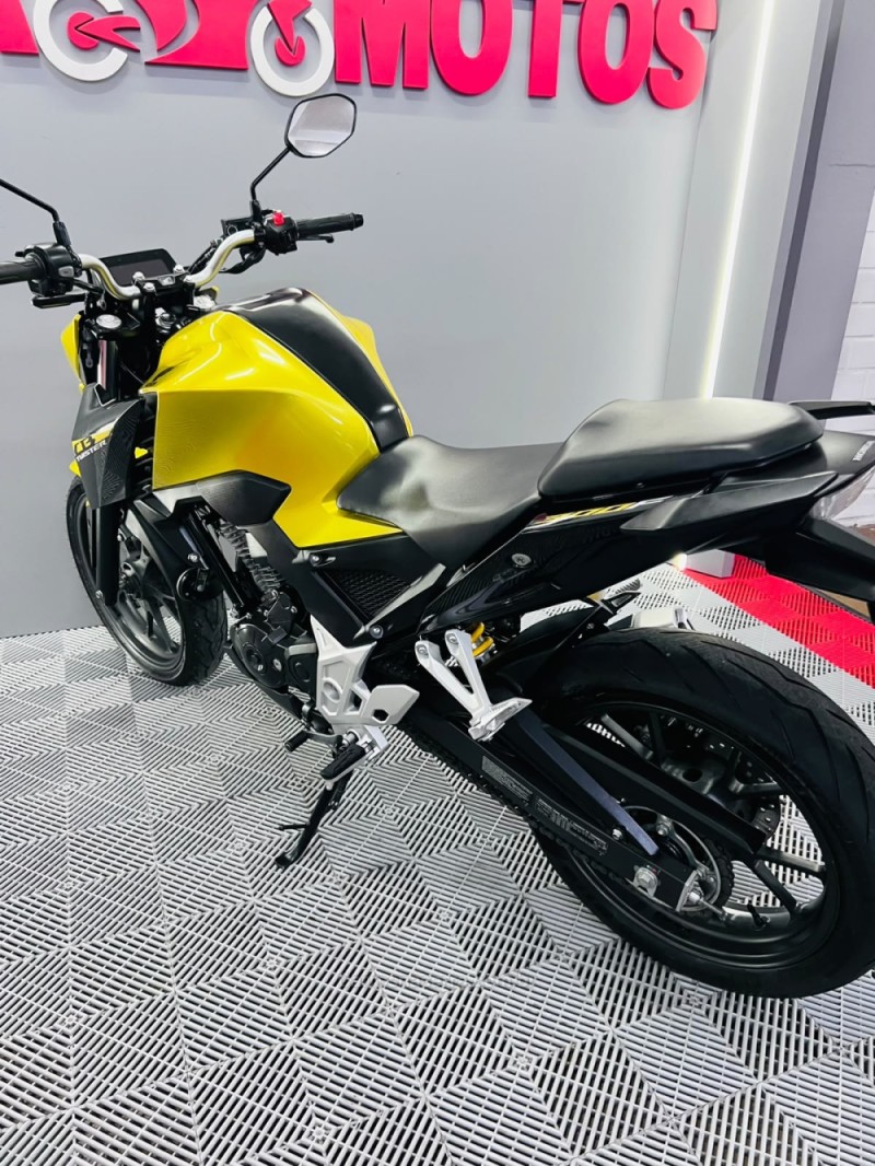 CB 300F TWISTER ABS - 2023 - CAMPO BOM
