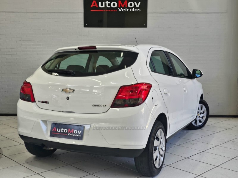 ONIX 1.4 MPFI LT 8V FLEX 4P MANUAL - 2013 - CAXIAS DO SUL