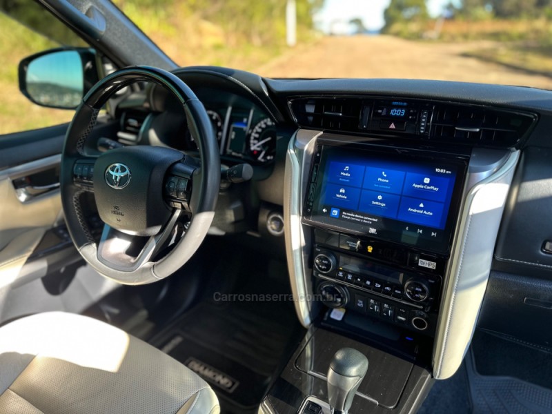 HILUX SW4 2.8 4X4 DIAMOND 16V TURBO DIESEL 4P 7 LUGARES AUTOMATICO - 2024 - PAROBé