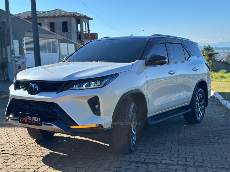 HILUX SW4 2.8 4X4 DIAMOND 16V TURBO DIESEL 4P 7 LUGARES AUTOMATICO - 2024 - PAROBé