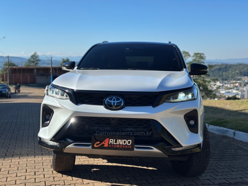 HILUX SW4 2.8 4X4 DIAMOND 16V TURBO DIESEL 4P 7 LUGARES AUTOMATICO - 2024 - PAROBé