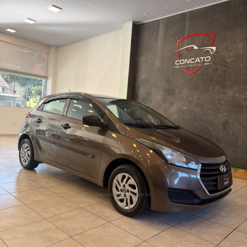 HB20 1.0 COMFORT 12V FLEX 4P MANUAL - 2017 - FARROUPILHA