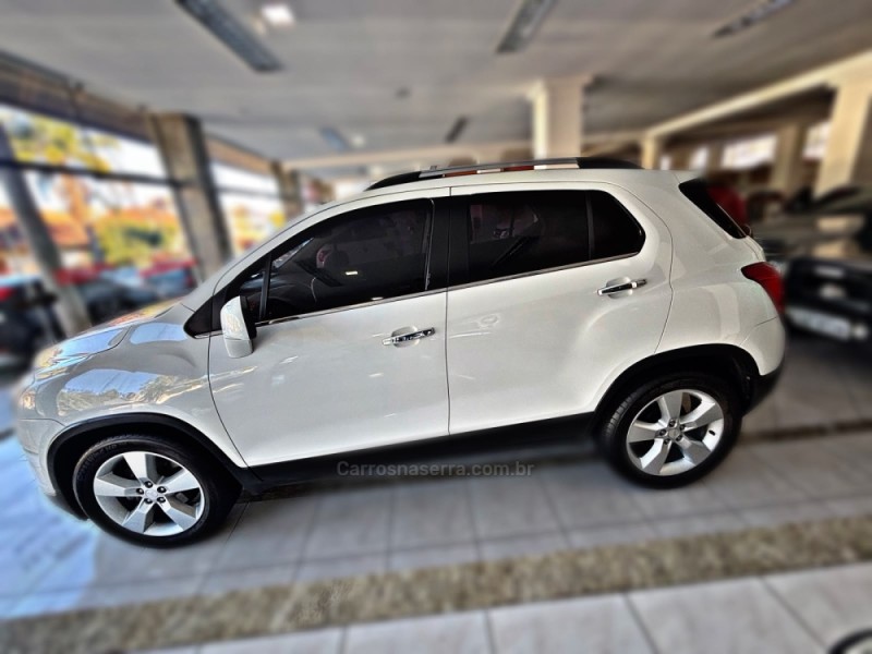 TRACKER 1.8 MPFI LTZ 4X2 16V FLEX 4P AUTOMÁTICO - 2014 - NOVA PRATA