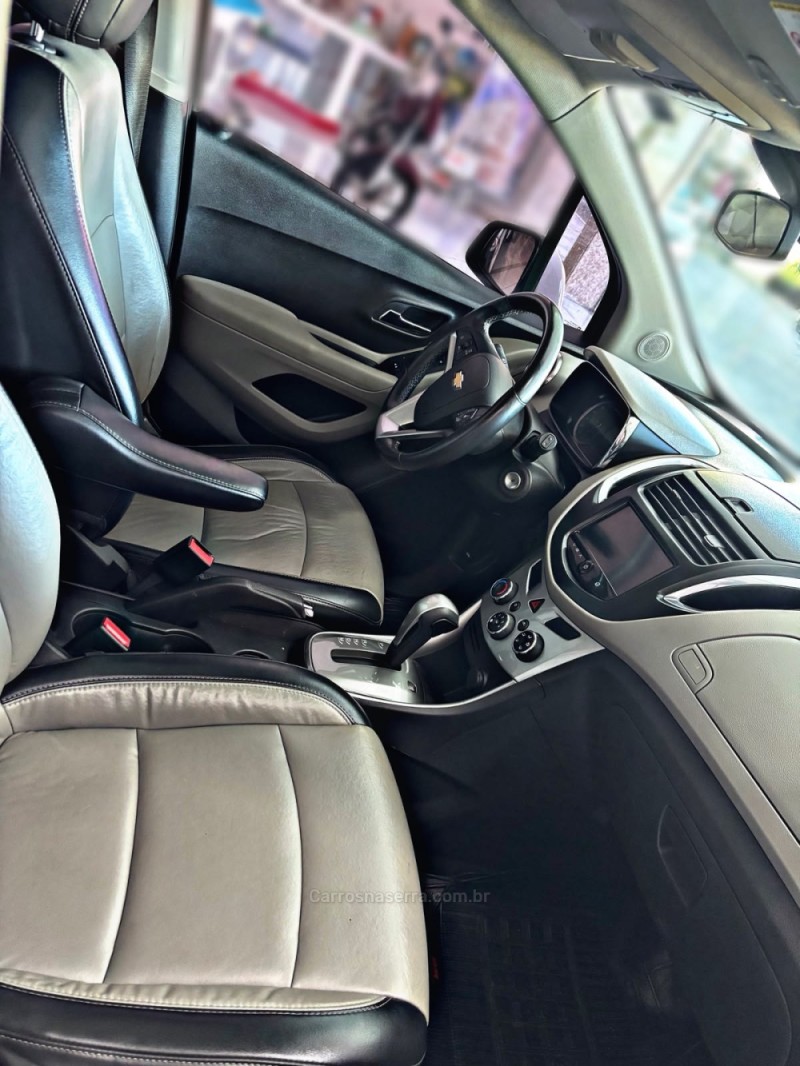 TRACKER 1.8 MPFI LTZ 4X2 16V FLEX 4P AUTOMÁTICO - 2014 - NOVA PRATA