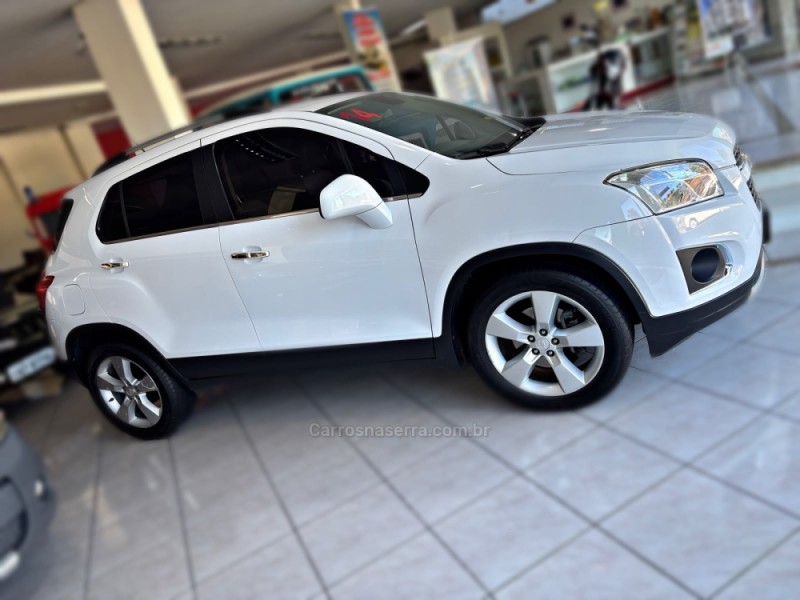 tracker 1.8 mpfi ltz 4x2 16v flex 4p automatico 2014 nova prata