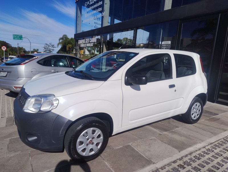 uno 1.0 evo vivace 8v flex 2p manual 2012 caxias do sul