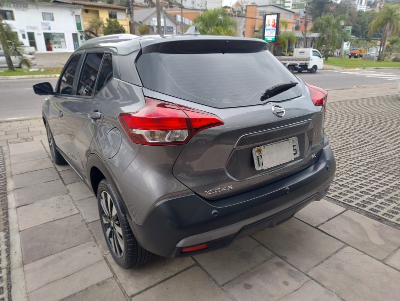 KICKS 1.6 16V FLEX SL 4P XTRONIC - 2017 - CAXIAS DO SUL