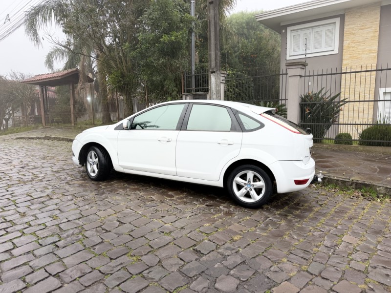 FOCUS 2.0 SE 16V FLEX 4P AUTOMÁTICO - 2012 - CAXIAS DO SUL