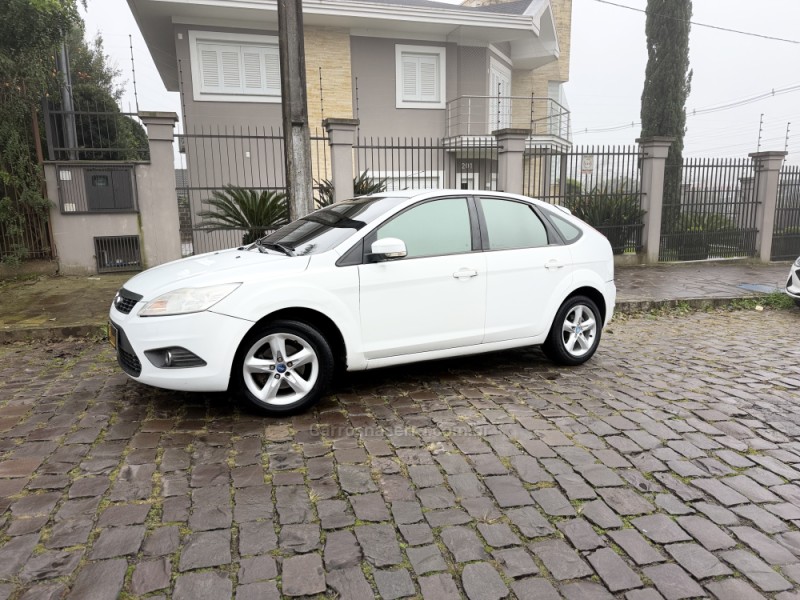 FOCUS 2.0 SE 16V FLEX 4P AUTOMÁTICO - 2012 - CAXIAS DO SUL