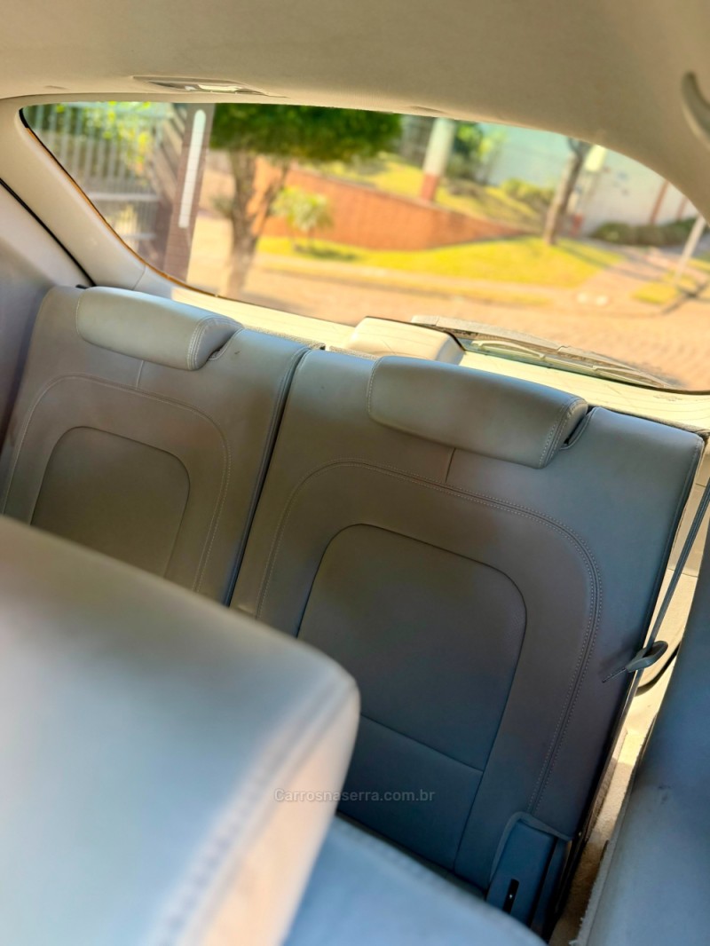 VERA CRUZ 3.8 GLS 4WD 4X4 V6 24V GASOLINA 4P AUTOMÁTICO - 2010 - VENâNCIO AIRES