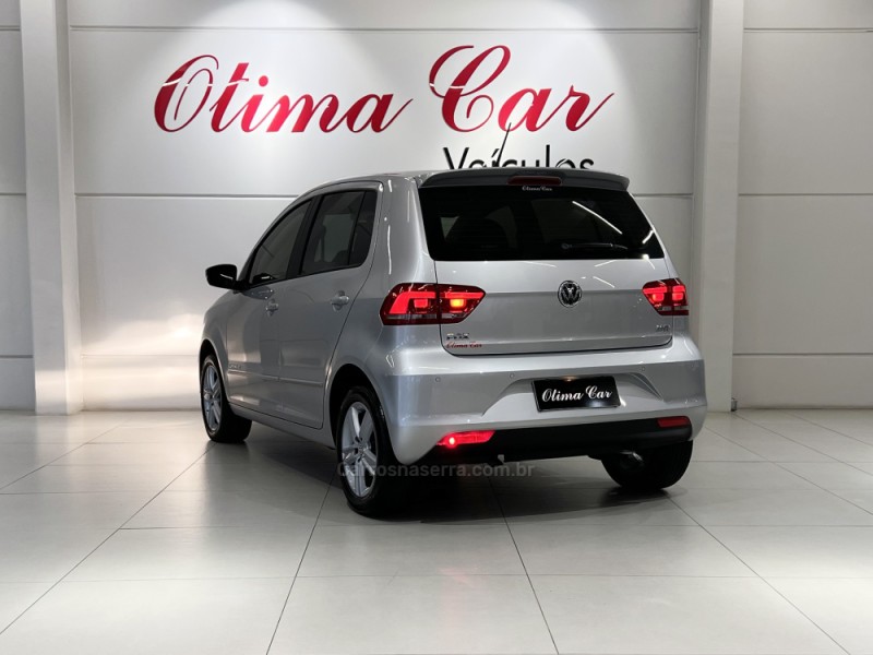 FOX 1.6 COMFORTLINE 8V FLEX 4P MANUAL - 2016 - FLORES DA CUNHA