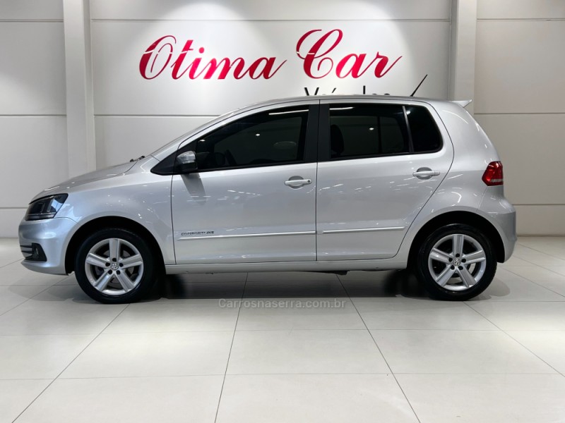FOX 1.6 COMFORTLINE 8V FLEX 4P MANUAL - 2016 - FLORES DA CUNHA