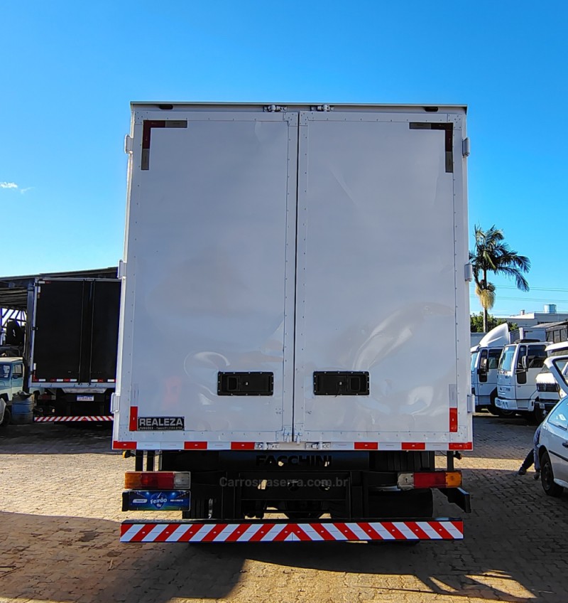 ACCELO 1016  - 2014 - PORTãO