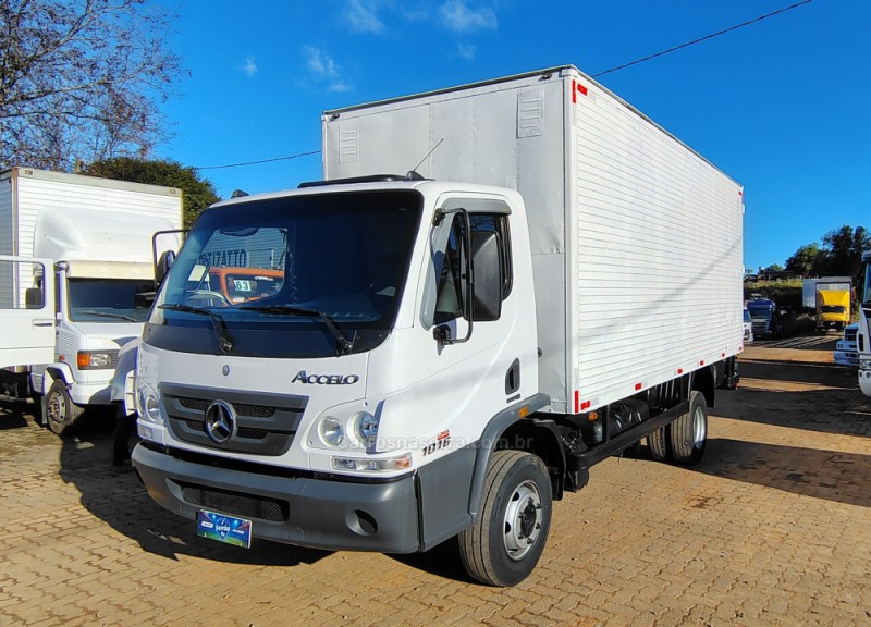 accelo 1016  2014 portao