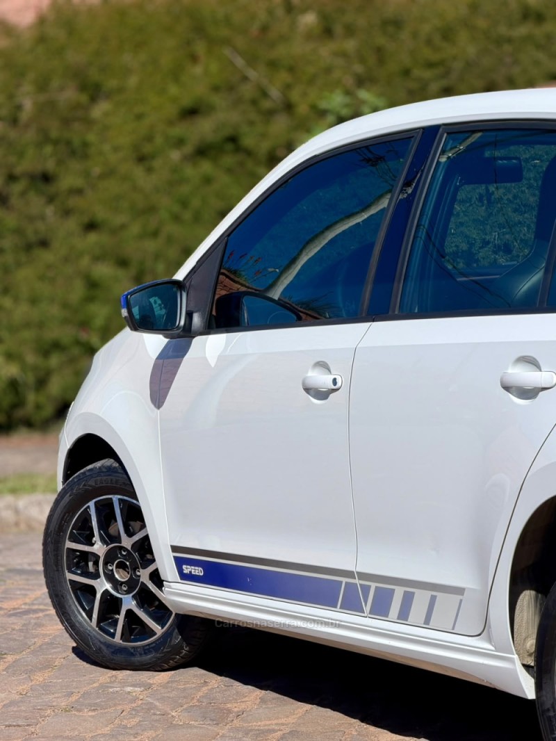 UP 1.0 TSI SPEED UP 12V FLEX 4P MANUAL - 2017 - VENâNCIO AIRES