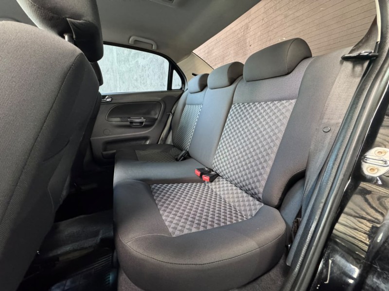 VOYAGE 1.0 MI COMFORTLINE 8V FLEX 4P MANUAL - 2016 - CAXIAS DO SUL