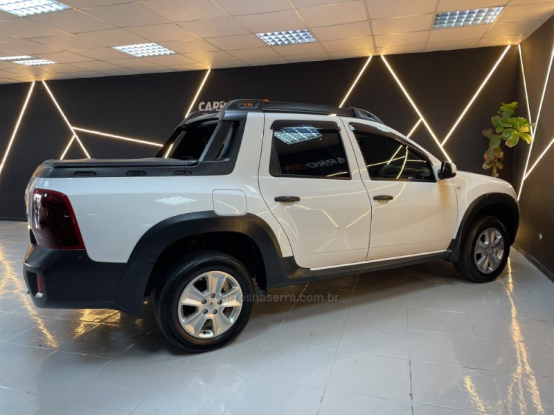DUSTER OROCH 1.6 16V FLEX EXPRESSION 4P MANUAL - 2020 - NOVO HAMBURGO