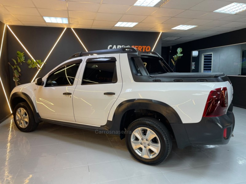 DUSTER OROCH 1.6 16V FLEX EXPRESSION 4P MANUAL - 2020 - NOVO HAMBURGO