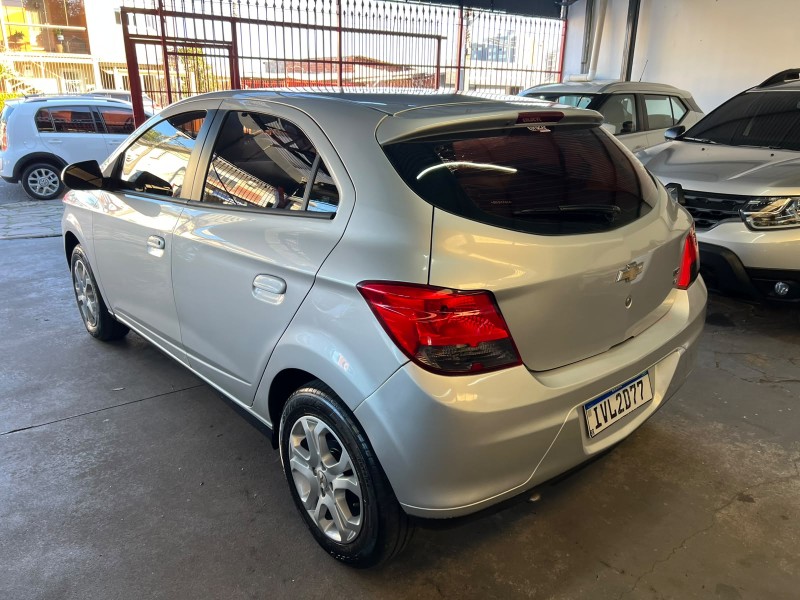 ONIX 1.4 MPFI LTZ 8V FLEX 4P MANUAL - 2014 - CAXIAS DO SUL