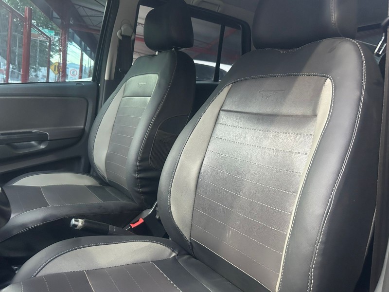 SPACEFOX 1.6 MI 8V FLEX 4P MANUAL - 2014 - TRêS COROAS