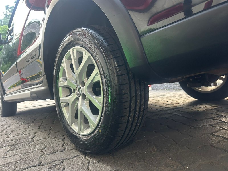 SPACEFOX 1.6 MI 8V FLEX 4P MANUAL - 2014 - TRêS COROAS
