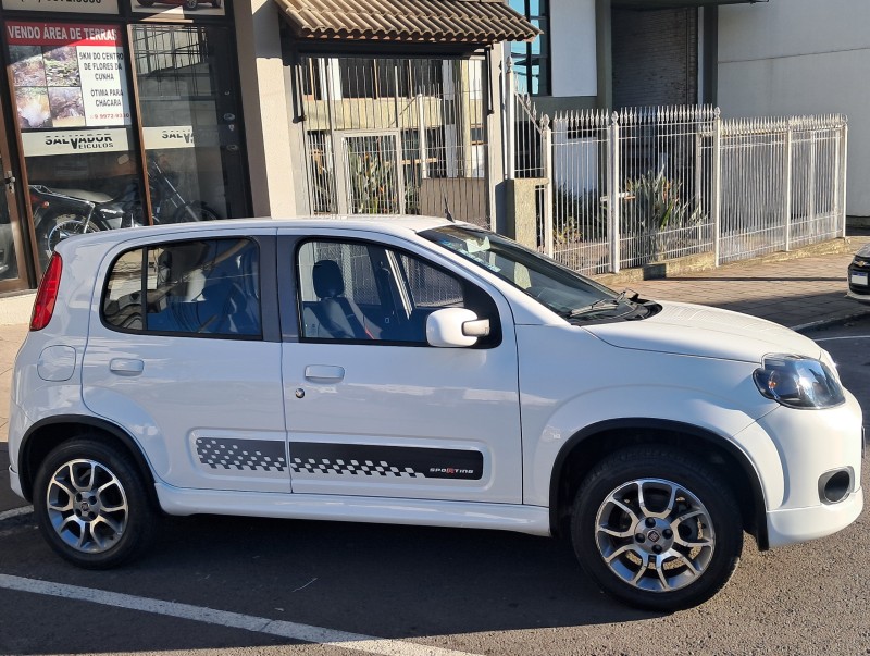 UNO 1.4 EVO SPORTING 8V FLEX 4P MANUAL - 2014 - FLORES DA CUNHA