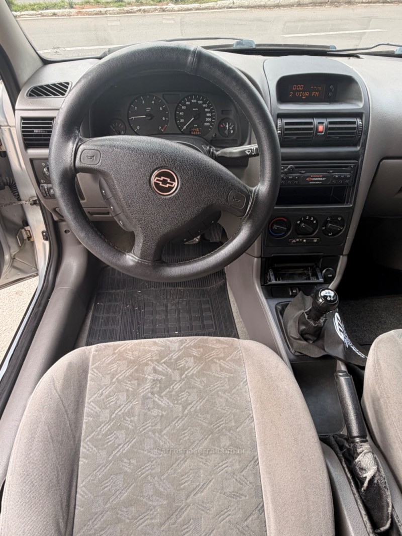 ASTRA 2.0 MPFI EXPRESSION SEDAN 8V GASOLINA 4P MANUAL - 2002 - FARROUPILHA