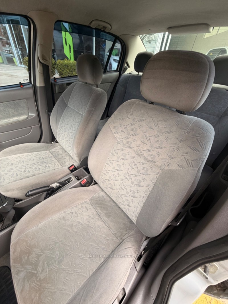 ASTRA 2.0 MPFI EXPRESSION SEDAN 8V GASOLINA 4P MANUAL - 2002 - FARROUPILHA