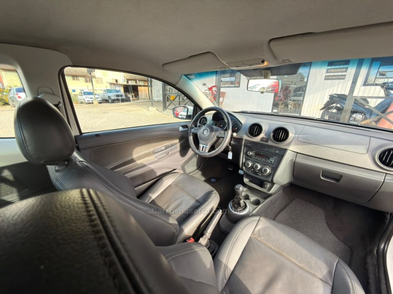 SAVEIRO 1.6 CROSS CE 16V FLEX 2P MANUAL - 2013 - CANELA