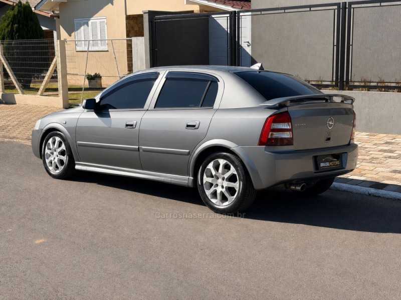 ASTRA 2.0 MPFI ADVANTAGE 8V FLEX 4P MANUAL - 2011 - ESTâNCIA VELHA