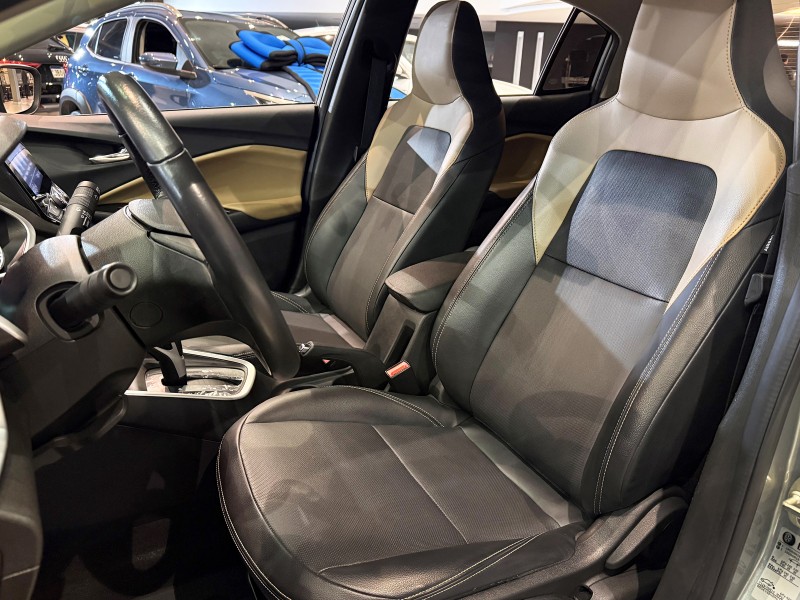 ONIX 1.0	PREMIER II PLUS 12V TURBO FLEX 4P AUTOMÁTICO - 2024 - FARROUPILHA