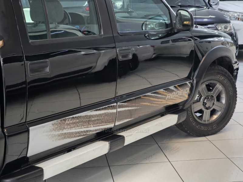 S10 2.4 MPFI RODEIO 4X2 CD 8V FLEX 4P MANUAL - 2011 - SAPUCAIA DO SUL