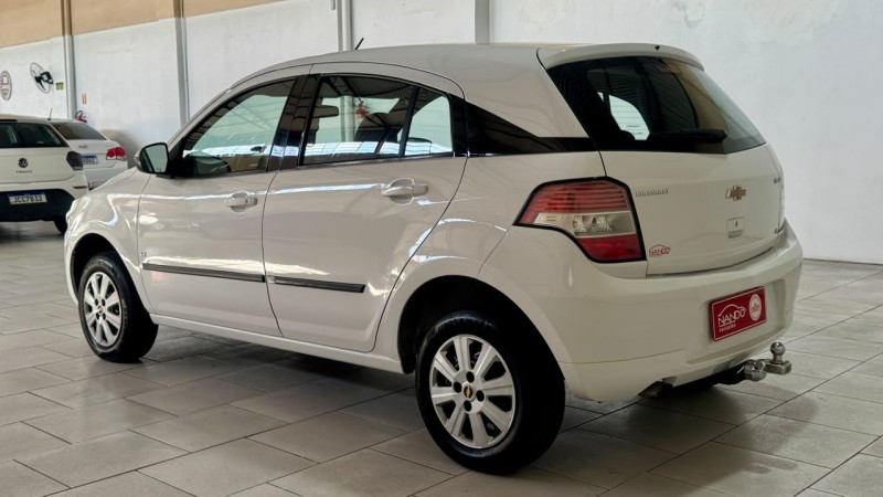 AGILE 1.4 MPFI LT 8V FLEX 4P MANUAL - 2011 - ESTâNCIA VELHA