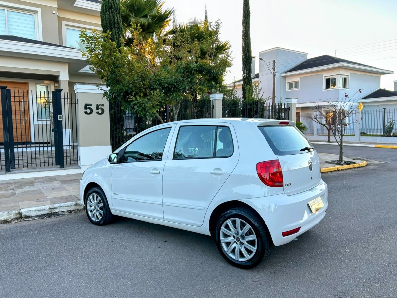 FOX 1.6 MI ITREND 8V FLEX 4P MANUAL - 2012 - BENTO GONçALVES