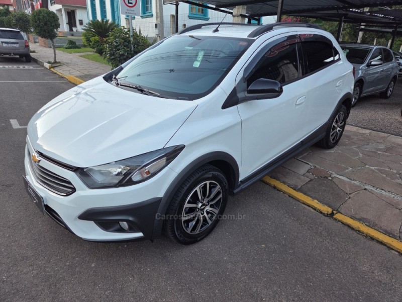 onix 1.4 mpfi activ 8v flex 4p manual 2019 picada cafe