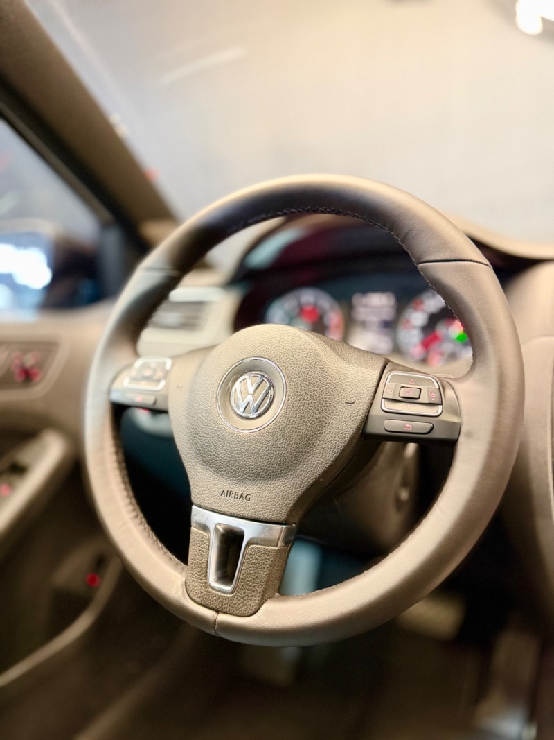 JETTA 2.0 TSI HIGHLINE 211CV GASOLINA 4P TIPTRONIC - 2014 - CAXIAS DO SUL