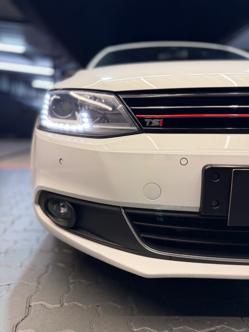 JETTA 2.0 TSI HIGHLINE 211CV GASOLINA 4P TIPTRONIC - 2014 - CAXIAS DO SUL