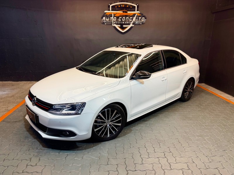 JETTA 2.0 TSI HIGHLINE 211CV GASOLINA 4P TIPTRONIC - 2014 - CAXIAS DO SUL