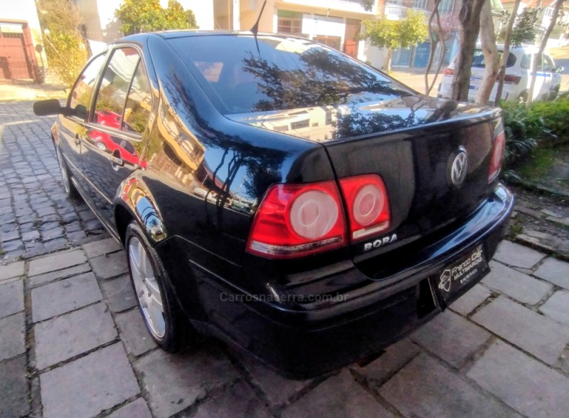 BORA 2.0 MI 8V FLEX 4P MANUAL - 2009 - CAXIAS DO SUL