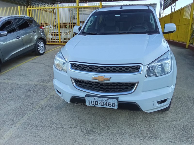 S10 2.4 LT 4X2 CD 8V FLEX 4P MANUAL - 2013 - ARROIO DO MEIO