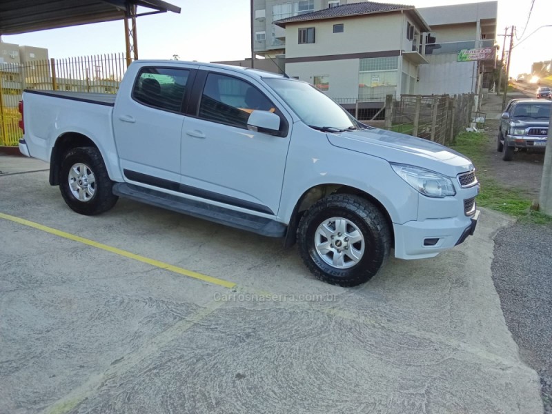 S10 2.4 LT 4X2 CD 8V FLEX 4P MANUAL - 2013 - ARROIO DO MEIO
