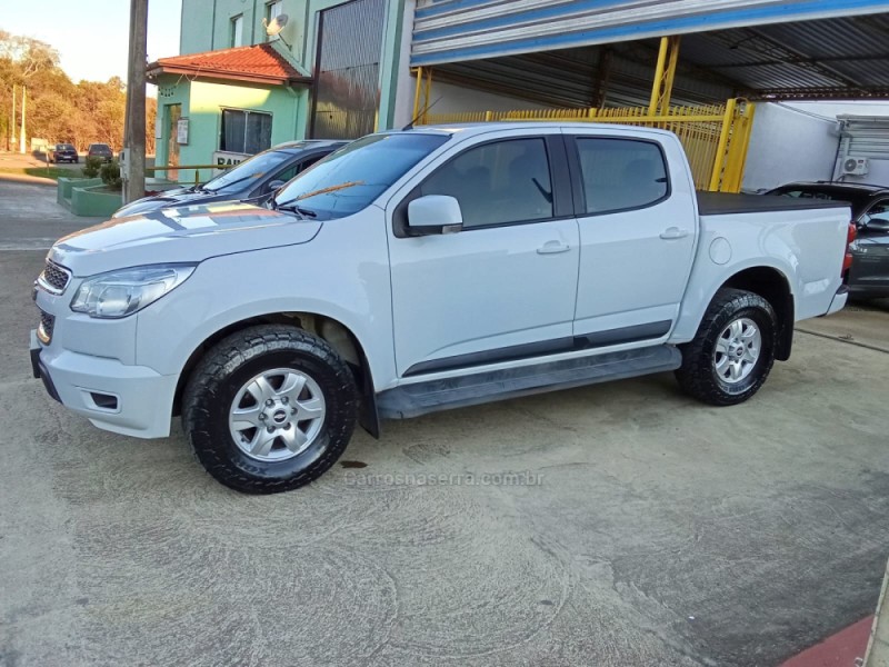 S10 2.4 LT 4X2 CD 8V FLEX 4P MANUAL - 2013 - ARROIO DO MEIO