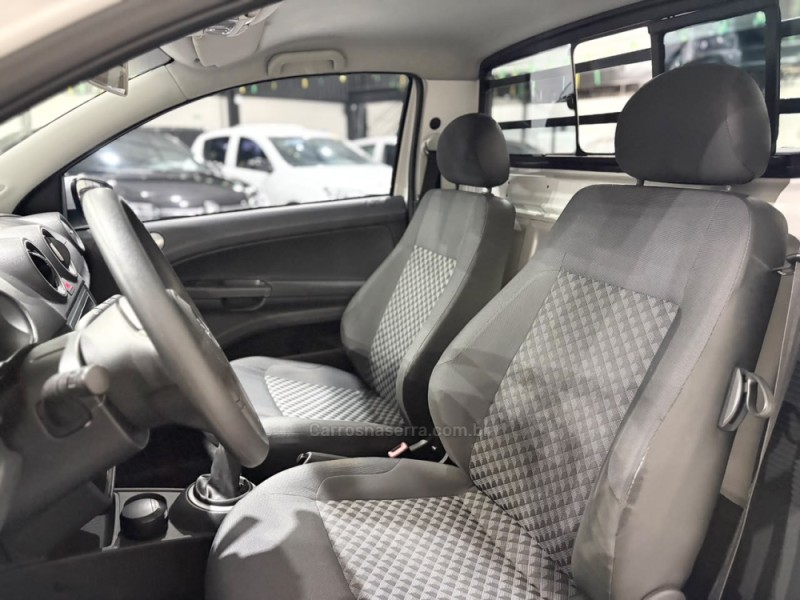 SAVEIRO 1.6 MI TRENDLINE CS 8V FLEX 2P MANUAL - 2015 - NOVO HAMBURGO