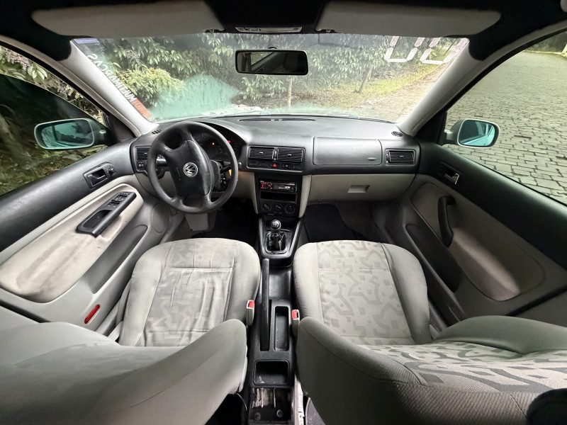 GOLF 2.0 MI PLUS 8V GASOLINA 4P MANUAL - 2000 - CAXIAS DO SUL