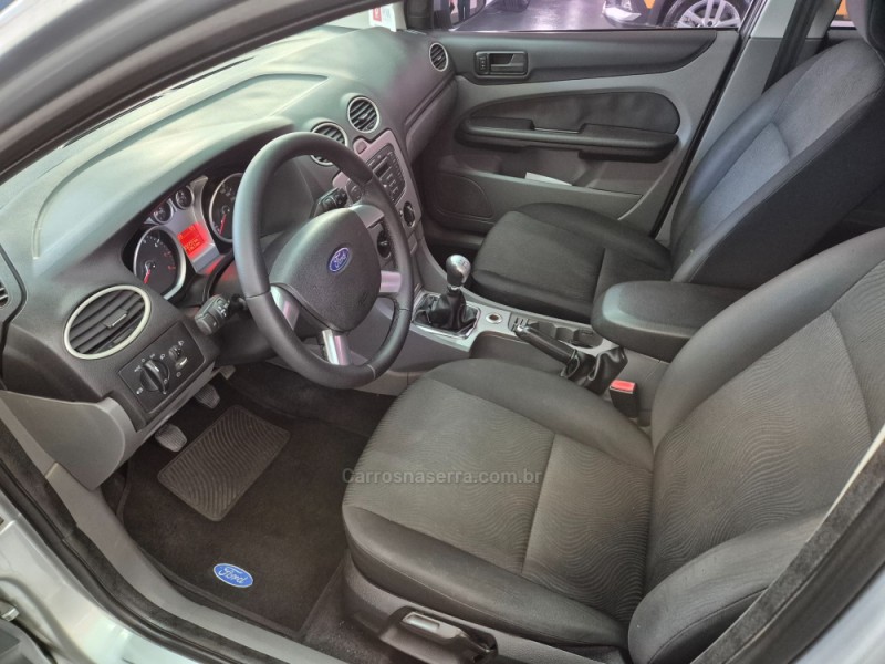 FOCUS 1.6 GLX 16V FLEX 4P MANUAL - 2013 - GARIBALDI