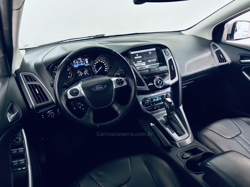FOCUS 2.0 TITANIUM HATCH 16V FLEX 4P AUTOMÁTICO - 2015 - CAXIAS DO SUL