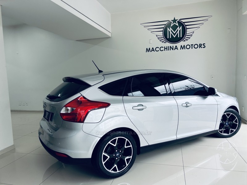 FOCUS 2.0 TITANIUM HATCH 16V FLEX 4P AUTOMÁTICO - 2015 - CAXIAS DO SUL